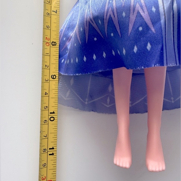 Disney's Frozen 2 Elsa's Transformation Fashion Doll - Picture 3 of 7